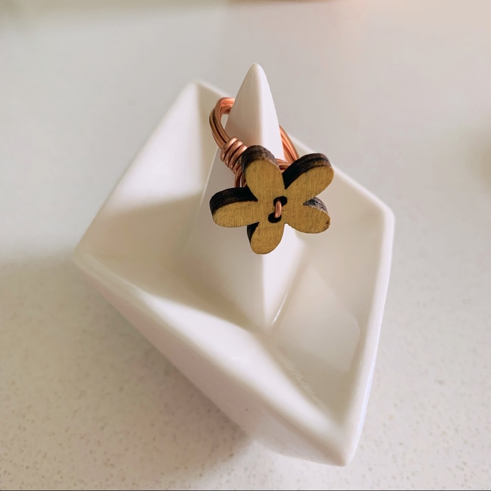 Handcrafted copper and wood flowers rings!